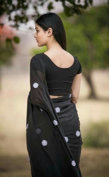 black saree girl dp
