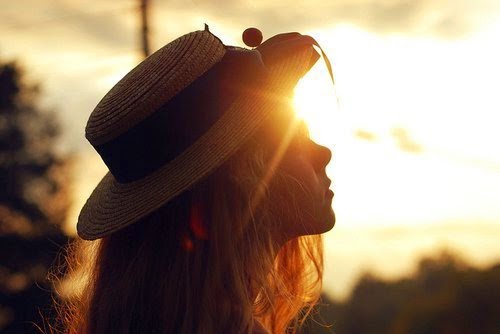 Girl with Hat profile pictures